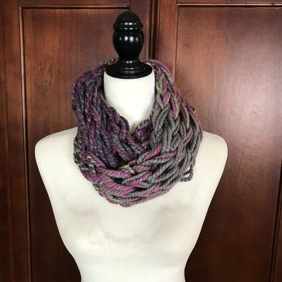 Chunky Knitted Gray Purple Statement Infinity Scarf - Picture 1 of 6